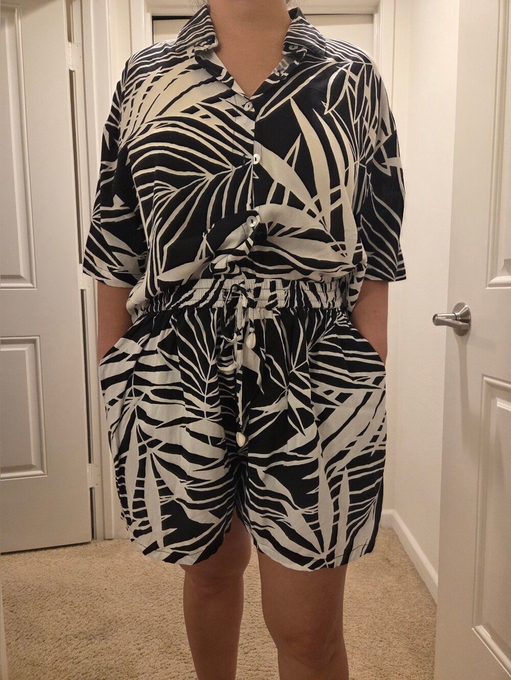 NWOT Women's Black & White Two-piece Button-Up  Romper Size XL